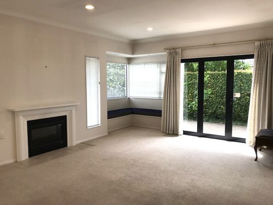 This is a stunning executive home, welcomed through the entrance way to the open dining or family, the large kitchen, with bifold doors that take you through to your own private patio with a stunning view. - Photo 1