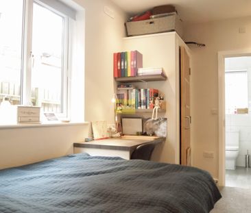 37 Coronation Road - Photo 3