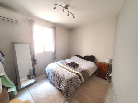 Location Appartement 3 pièces 43m² CUERS 83390 - Photo 2