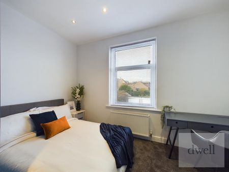 1 bedroom in a house share to rent - Photo 3