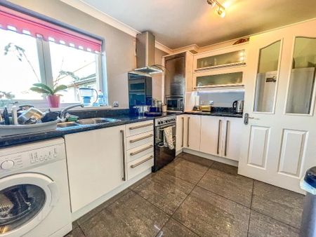 135b Hornbeam Road, Dunmurry, Belfast, BT17 9DQ - Photo 5