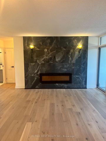 For Lease - 1535 Lakeshore Road Unit# 304, Mississauga, Ontario - Photo 2