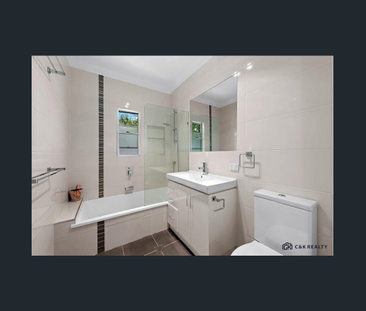 Spacious 3-bedroom home on large corner block – 5km from Brisbane CBD - Photo 3