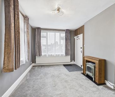 1 bedroom ground floor flat to rent - Photo 5