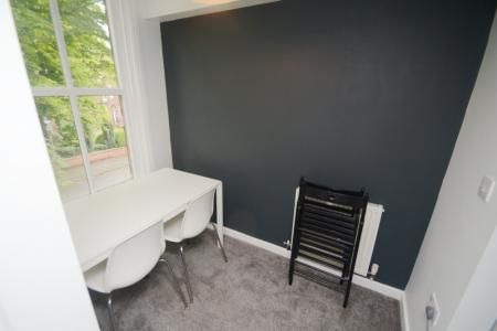 Clifton Avenue, Fallowfield, Manchester, M14 - Photo 3