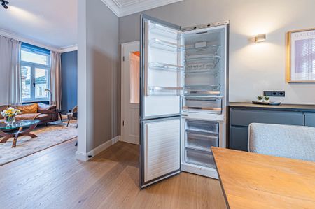 City-Residence: Komplett sanierte und neu möblierte 3,5 Zi-Wohnung mit 2 Schlafzimmern und 2 Bädern - Photo 2