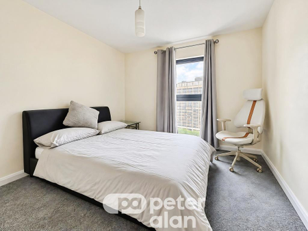 2 bedroom flat to rent - Photo 5