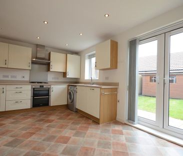 3 bedroom terraced house to rent - Photo 3