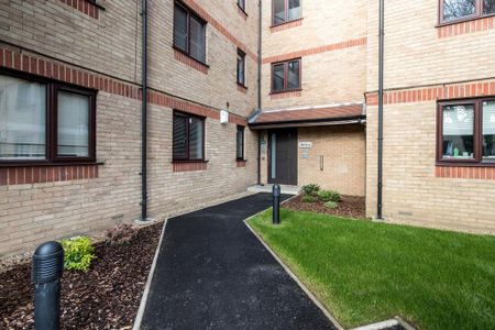 2 bedroom flat to rent - Photo 5