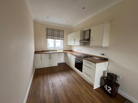 Jubilee Close, Crewkerne, Somerset - Photo 3