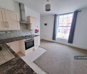 2 bedroom flat to rent - Photo 2