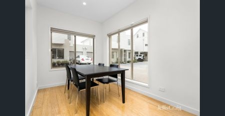 Three Bedroom Townhouse - Photo 5