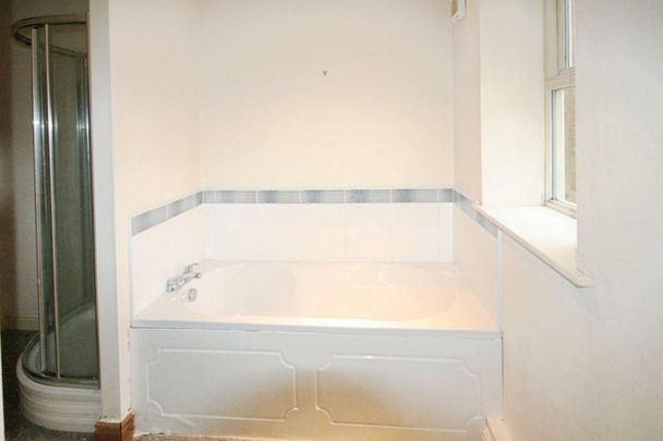 2 bedroom Flat To Let Total Size: 936 SQ FT - Photo 1