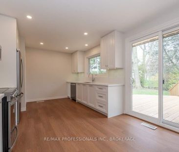 For Lease - 22 Fabian Place, Toronto, Ontario - Photo 4