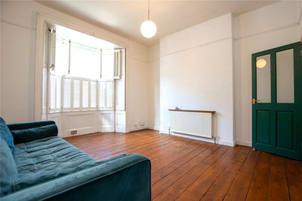 City Road, - Photo 1