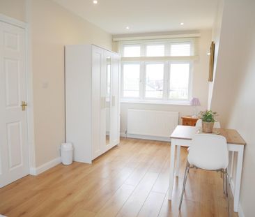 Studio to rent - Photo 3