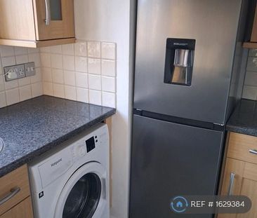 2 bedroom semi-detached house to rent - Photo 6