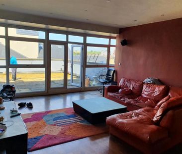 3 bedroom private hall to rent - Photo 2