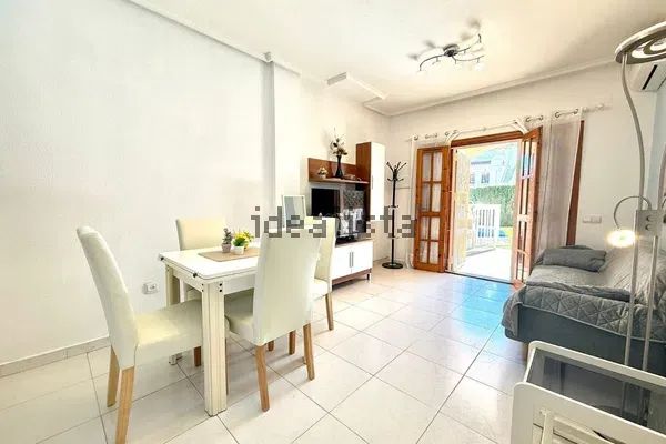 Alquiler de piso en Zona los Frutales - Photo 1