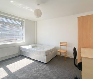 6 bedroom house to rent - Photo 5