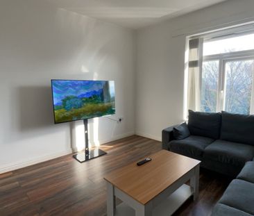 2 Bed Flat, Oval Road, B24 - Photo 1