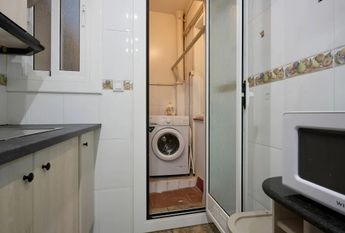 Carrer de Neopàtria, Barcelona, Catalonia 08030