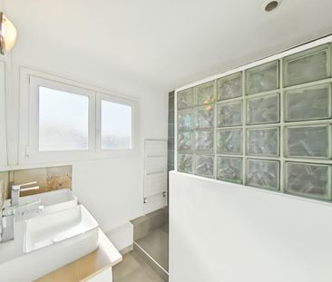 Location Maison 4 pièces 120m² CHARMES SUR RHONE 07800 - Photo 6