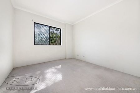 Modern 2 bedroom unit - Photo 4