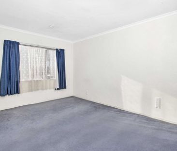 3 Double Bedroom Property in Great Location&excl; - Photo 3