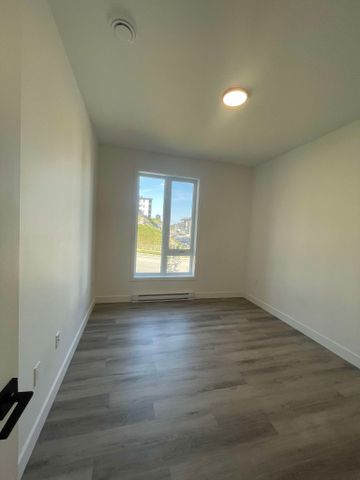 2401 Belvédère Sud - Photo 4