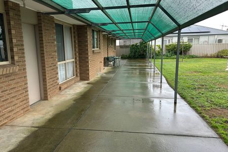 3 BEDROOM- CENTRAL LOCATION - Photo 5