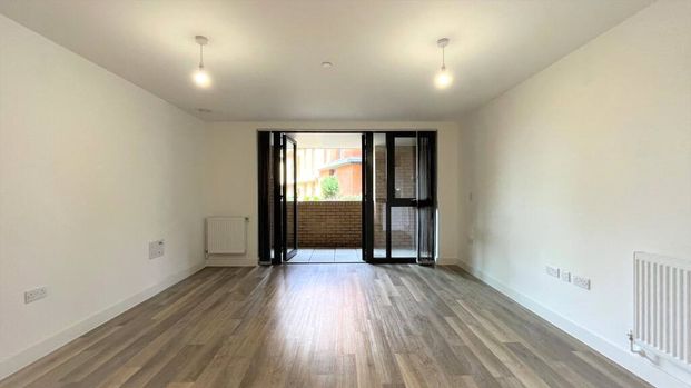 2 bedroom apartment to rent High Street, Sutton, SM1 - Photo 1