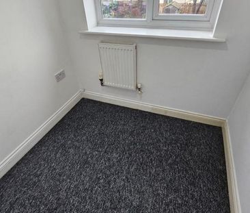 3 bedroom townhouse to rent - Photo 4