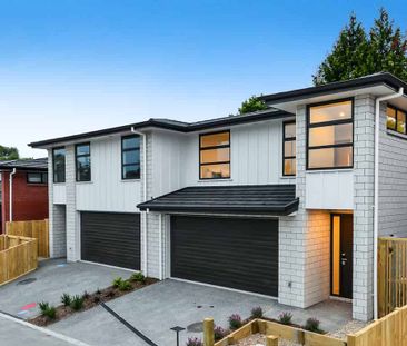 Sunny 4-bedroom townhouse for rent!! - Photo 3