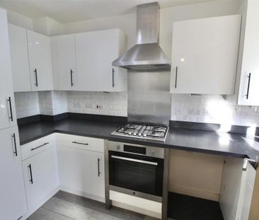 2 bedroom semi-detached house to rent - Photo 2
