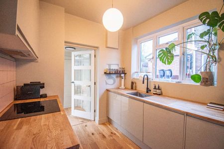 3 bedroom semi-detached house to rent - Photo 5