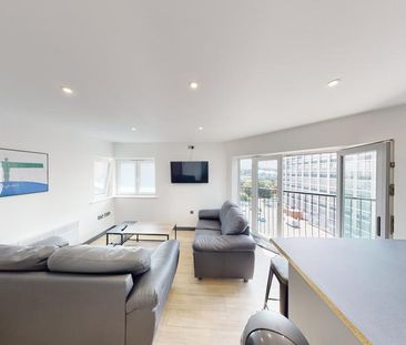 1 bedroom in a flat share to rent - Photo 1