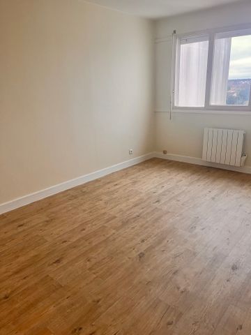 Location Appartement 2 pièces 51m² ANGOULEME 16000 - Photo 2
