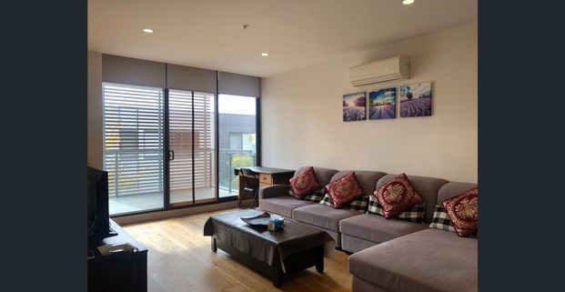 Furnished Two Bedrooms Apartment Within Balwyn High School Zone - Photo 1
