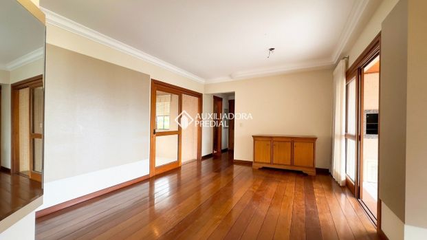 Apartamento com 3 quartos e 179m² para alugar em Mont'Serrat, Porto Alegre. - Foto 1