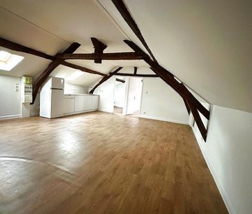 Location Appartement 2 pièces 27m² COMBRONDE 63460 - Photo 6