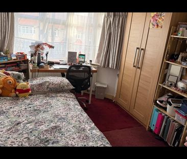 3 Bed Terraced House, Wyld Way, HA9 - Photo 4