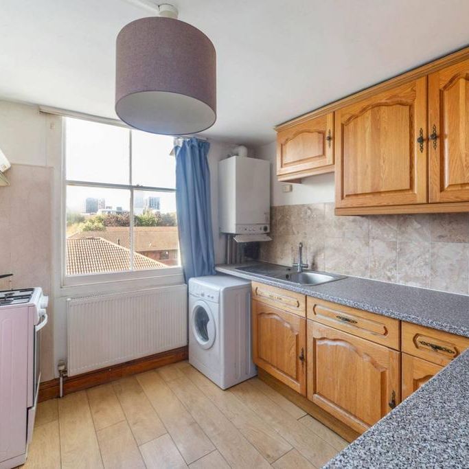 2 bedroom flat to rent - Photo 1