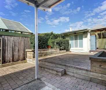 46 Emmett Street, Crows Nest NSW 2065 - House For Rent | Domain - Photo 2