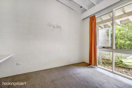 2 Bedroom unit with yard - *Access through Vern Wright Reserve* - Photo 2