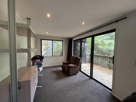 Executive Three-Bedroom Townhouse for Rent - Photo 3