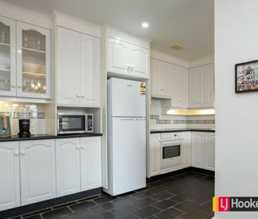 Modern & Low-Maintenance Unit in East Tamworth - Photo 3