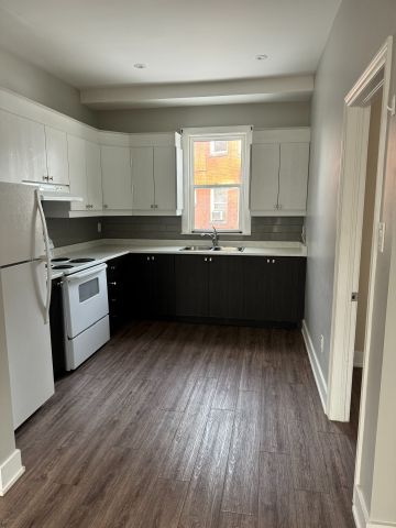 For Lease - 75 Rosemount Avenue Unit# Main, Toronto, Ontario - Photo 4