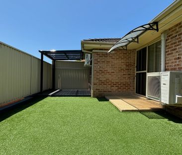 Charming 2-Bedroom Villa with Versatile Spaces - Photo 6