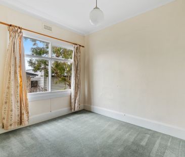 Spacious Family Home - Photo 6